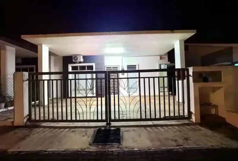 pandangan hadapan homestay kuantan kotasas type h